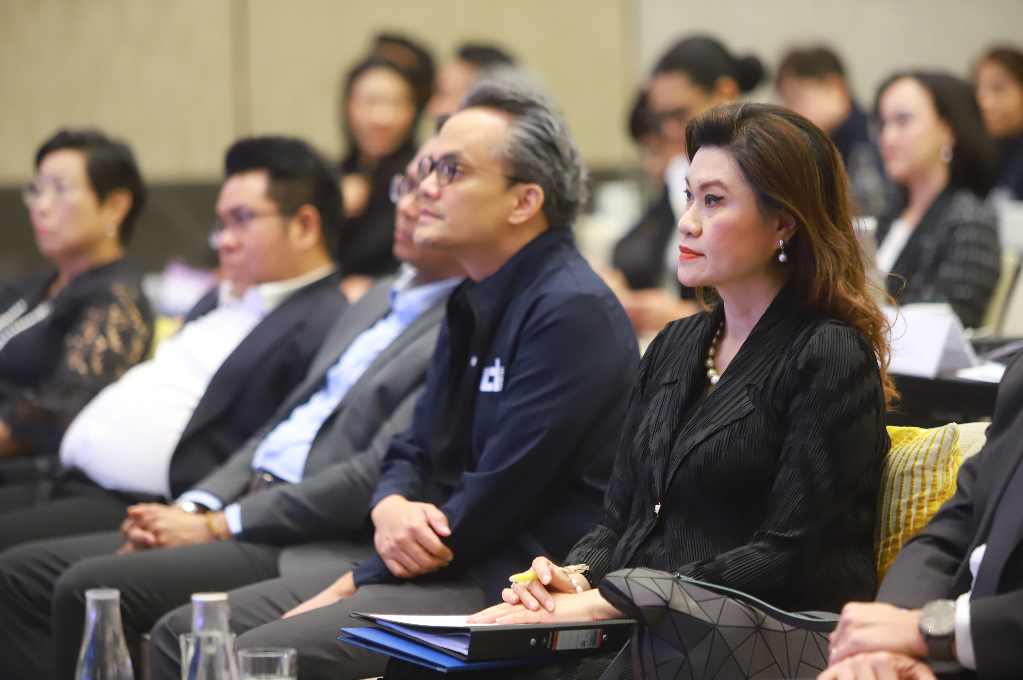 title - รองเลขาฯ ส.ป.ก. ร่วมงาน ITD ผนึกกำลังสมองชั้นนำ ระดมข้อเสนอเชิงนโยบาย ขับเคลื่อน 4 ยุทธศาสตร์ เปลี่ยนเกมเศรษฐกิจไทย